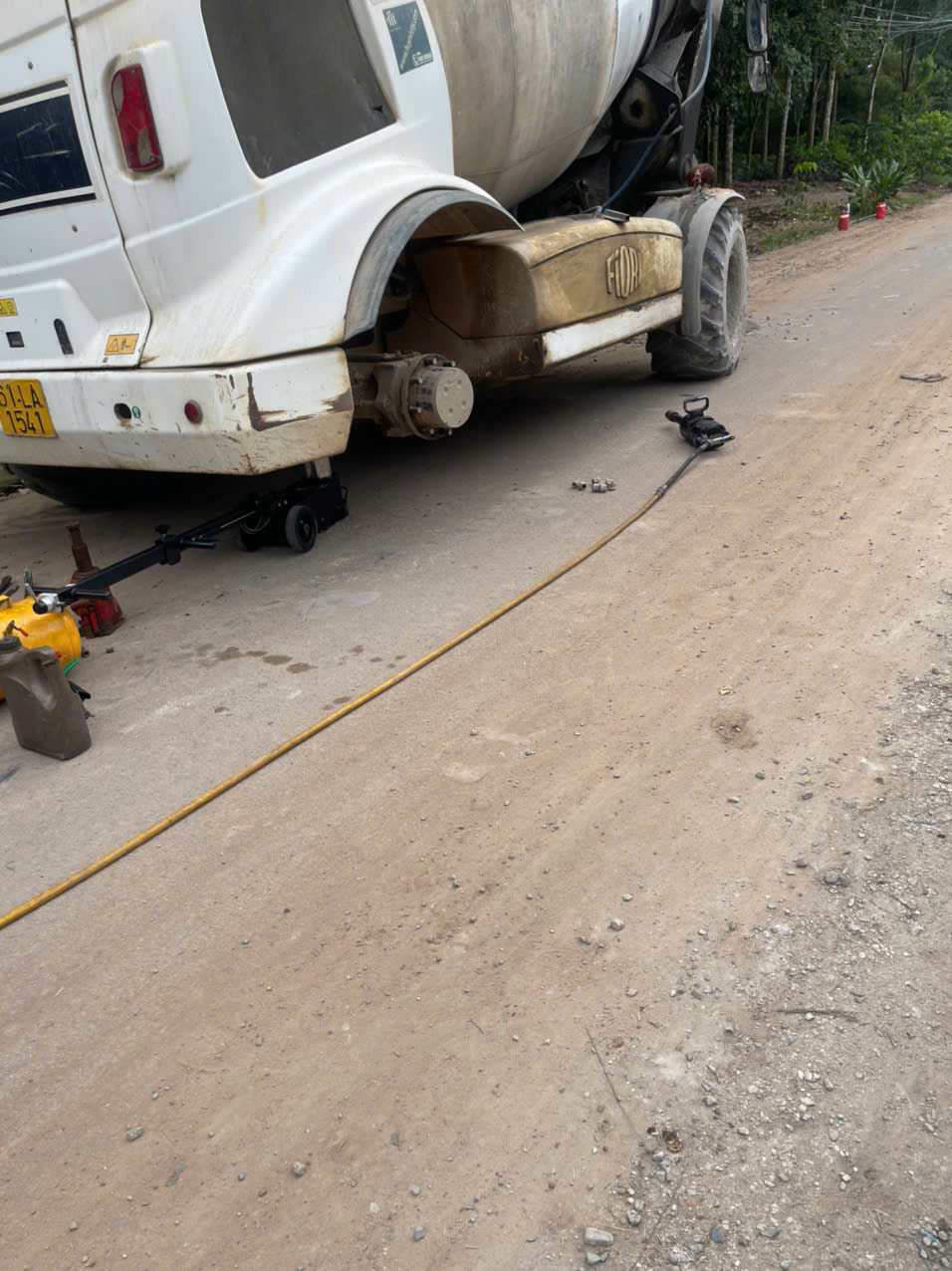 VÁ VỎ LƯU ĐỘNG 24/24 THÀNH CÔNG