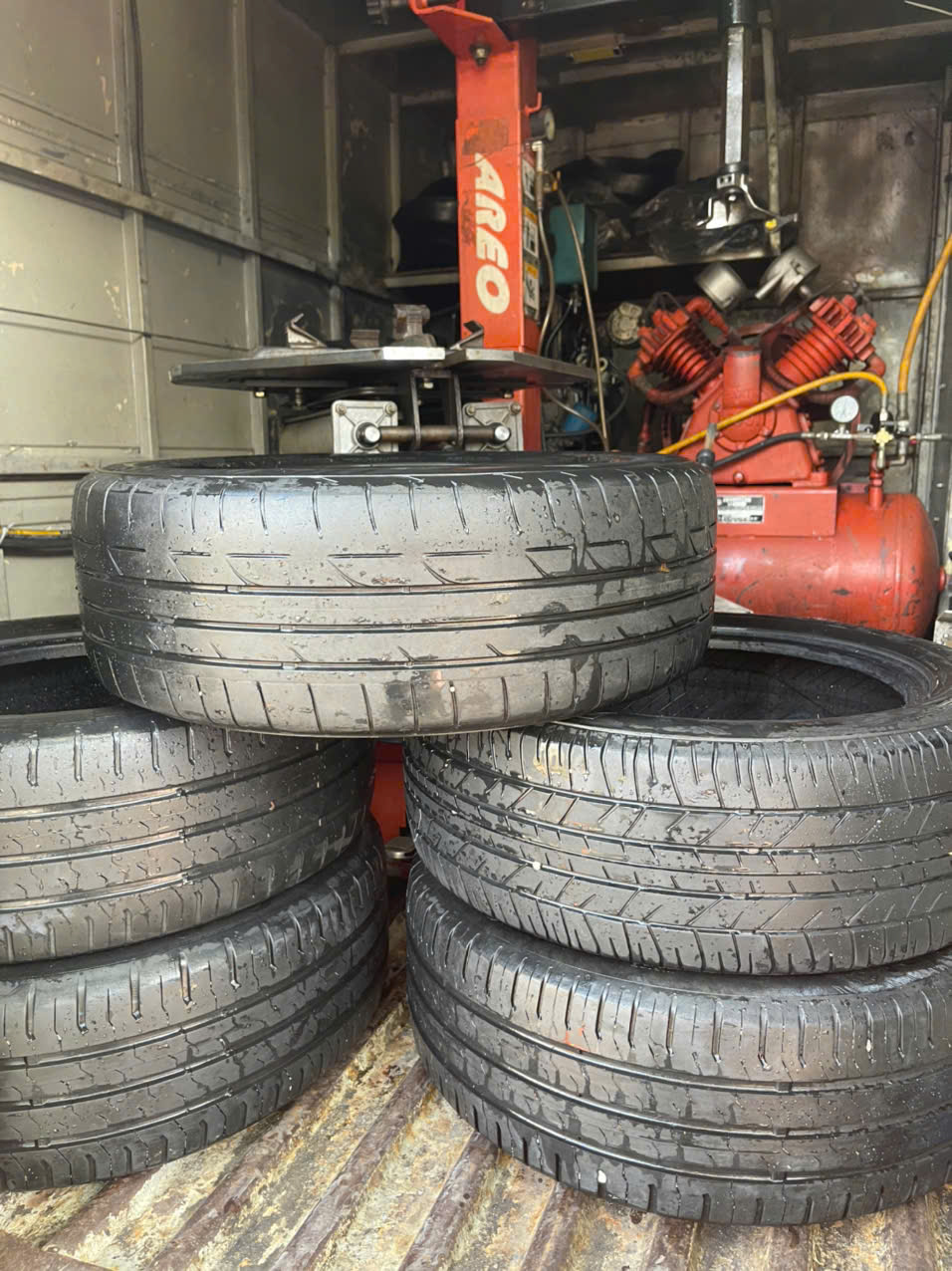 VÁ VỎ LƯU ĐỘNG 24/24 THÀNH CÔNG